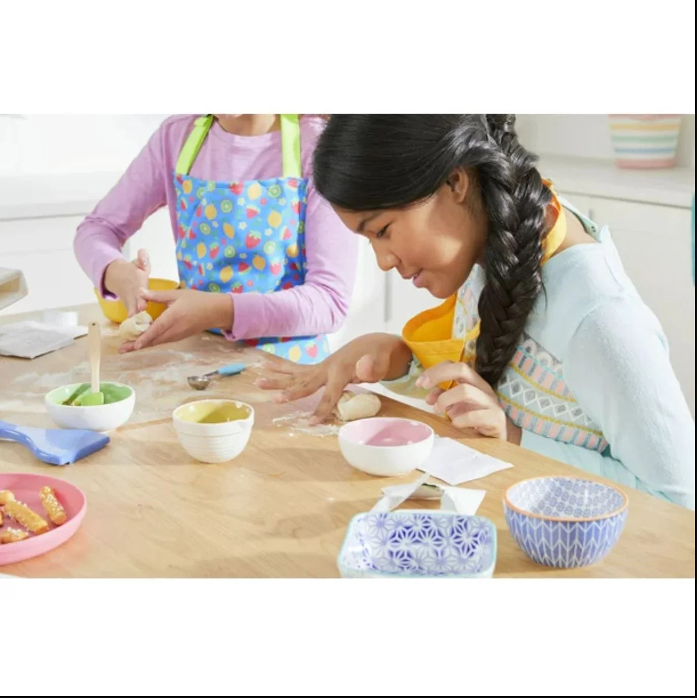 Easy Bake Oven Set with Baking Accessories - 4 Refill mixes (Red Velvet Strawberry Cupcakes, Donut, Pizza and Whoopie Pies), Unicorn Sprinkles D667