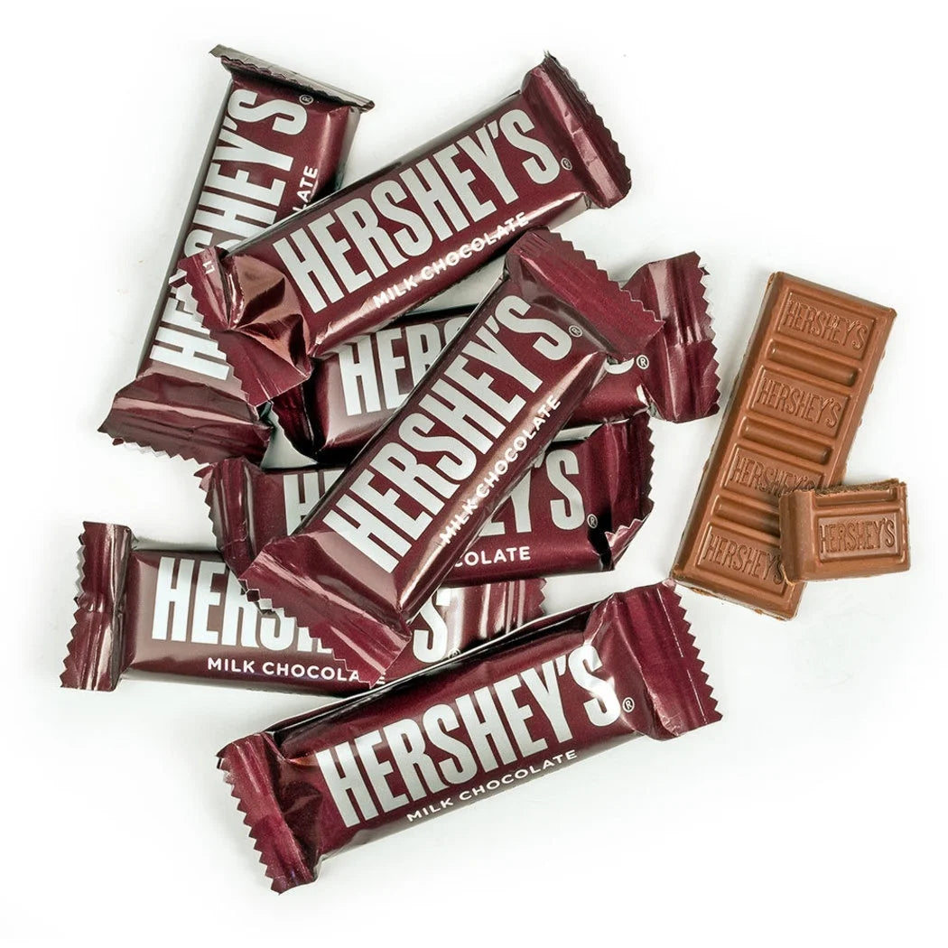 44 Pcs Bulk Valentine's Day Candy Snack Size Chocolate Bar Party Favors (19.8 oz) G7122