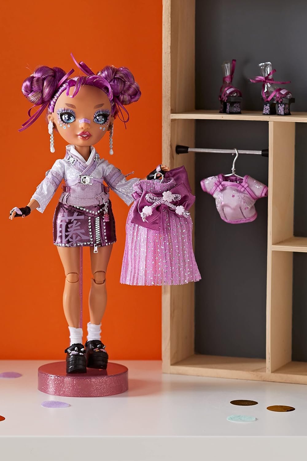 Mauve Purple Fashion Doll with 2 Designer Outfits and Accessories R561
