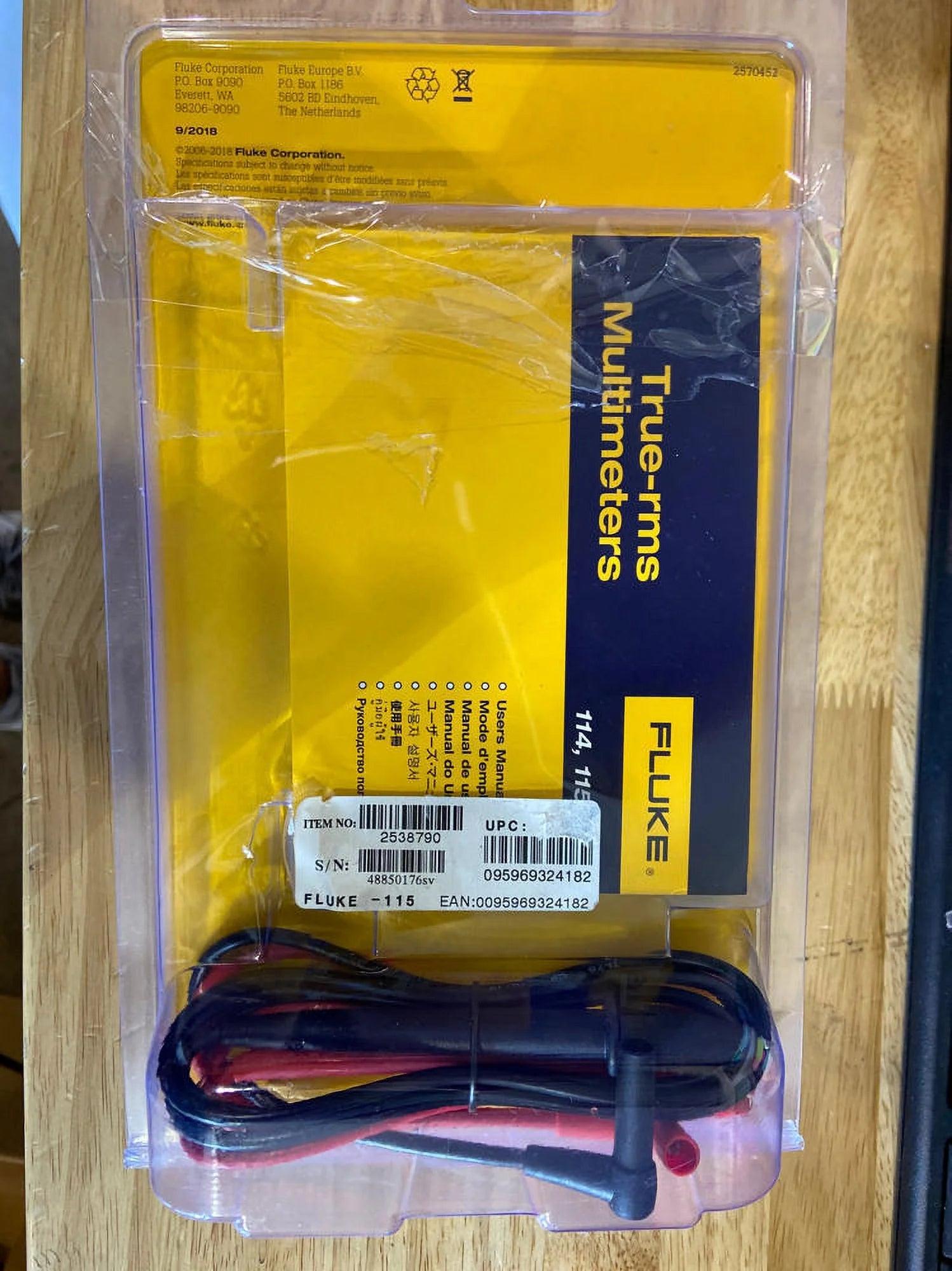 compact true-rms digital multimeter Y2723