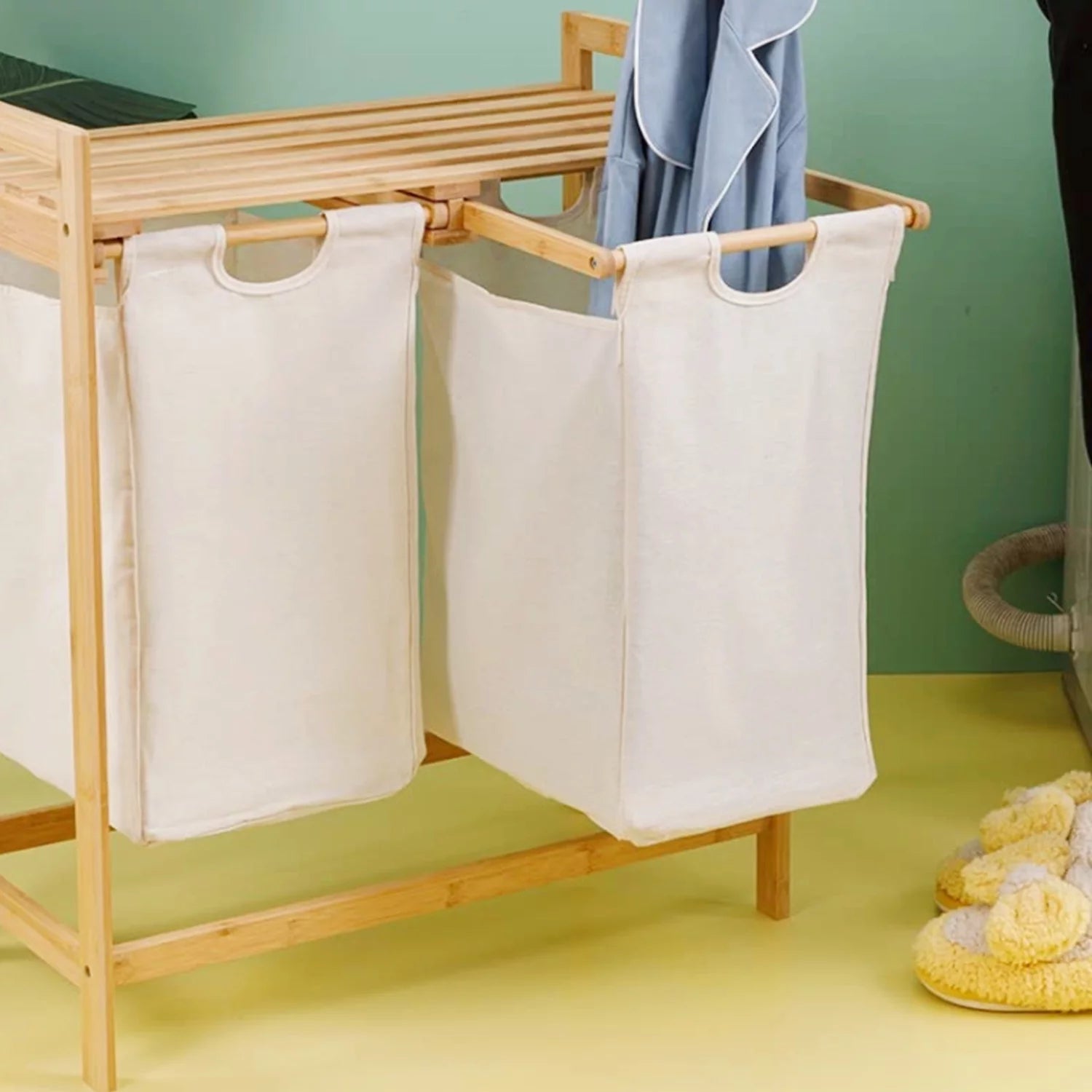 Freestanding Bamboo Laundry Basket with Shelf and Removable Bags U937993