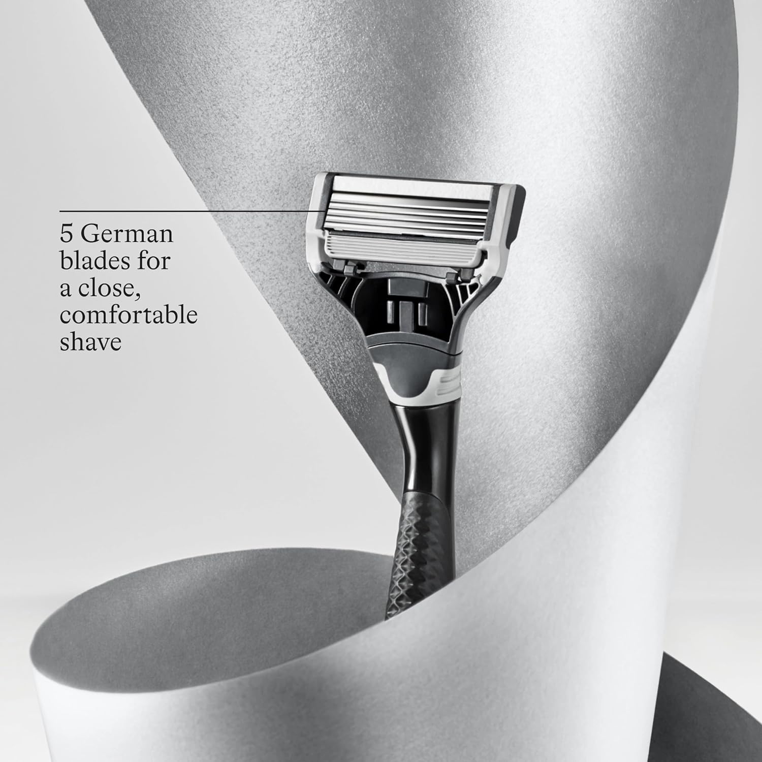 Black Metallic Handle Razor Gift Set with 3 Blade Cartridges, Travel Blade Cover, Foaming Shave Gel A565789
