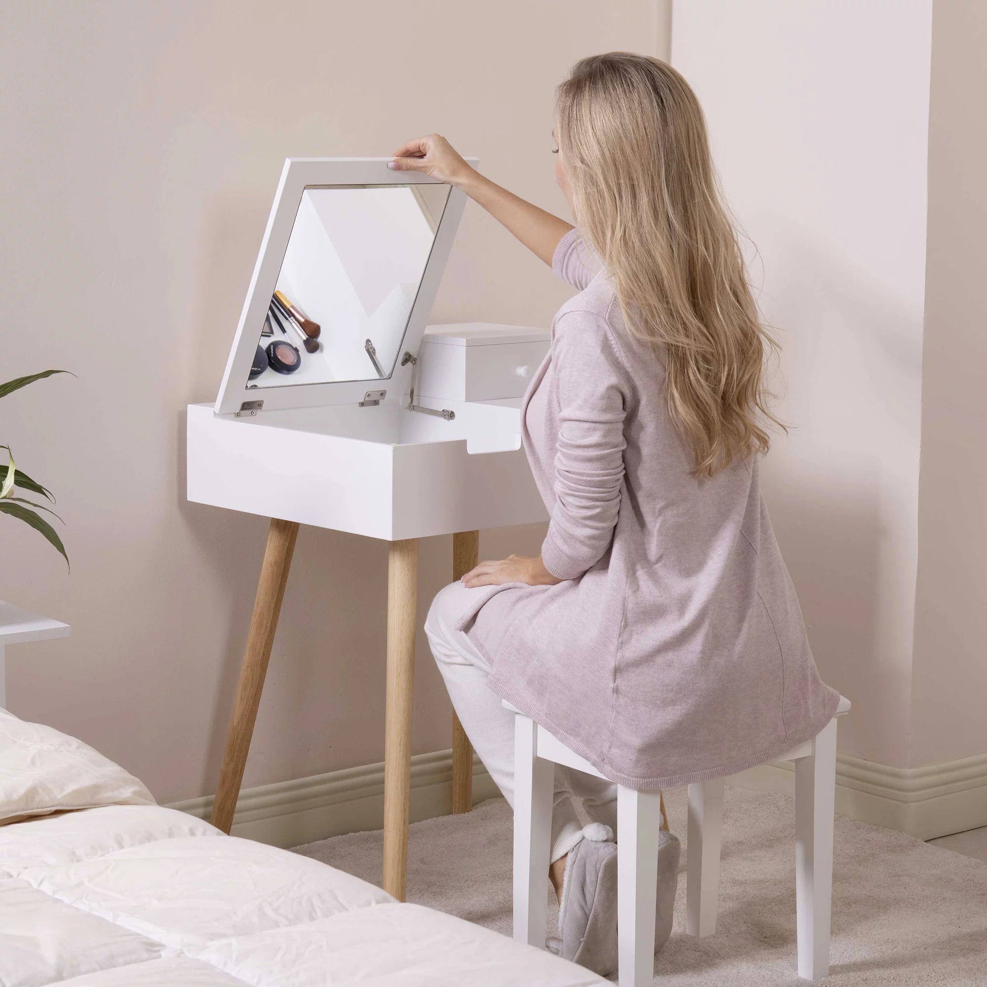White Wooden Vanity Desk with Flip-top Mirror L457
