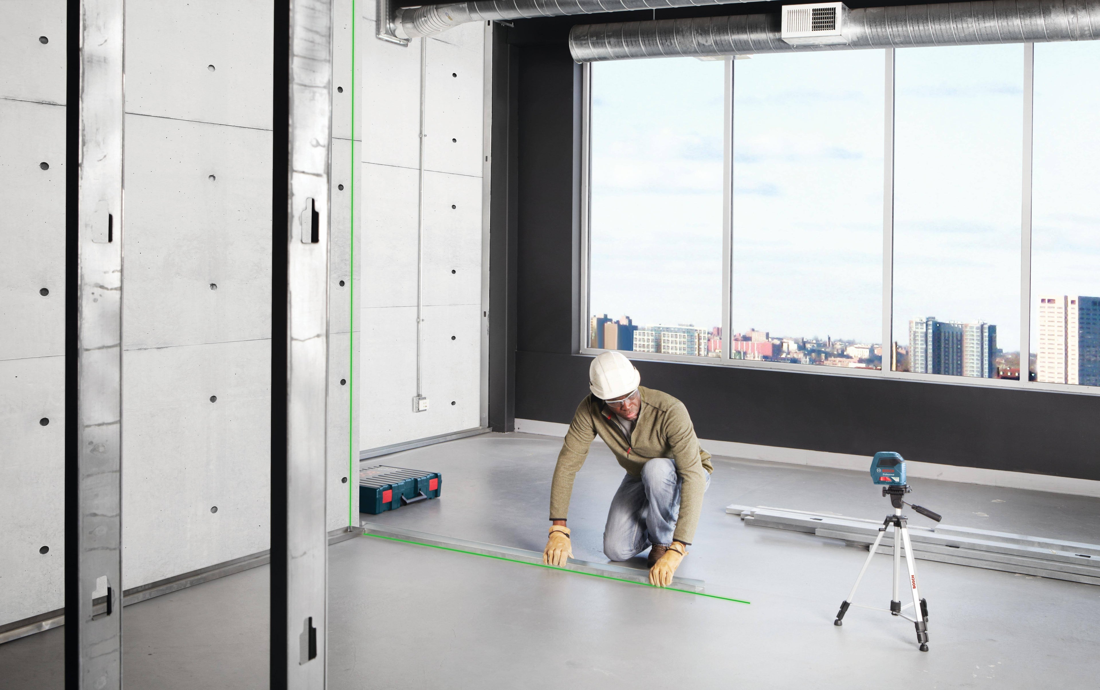 Green-Beam Self-Leveling Cross-Line Laser Z4060