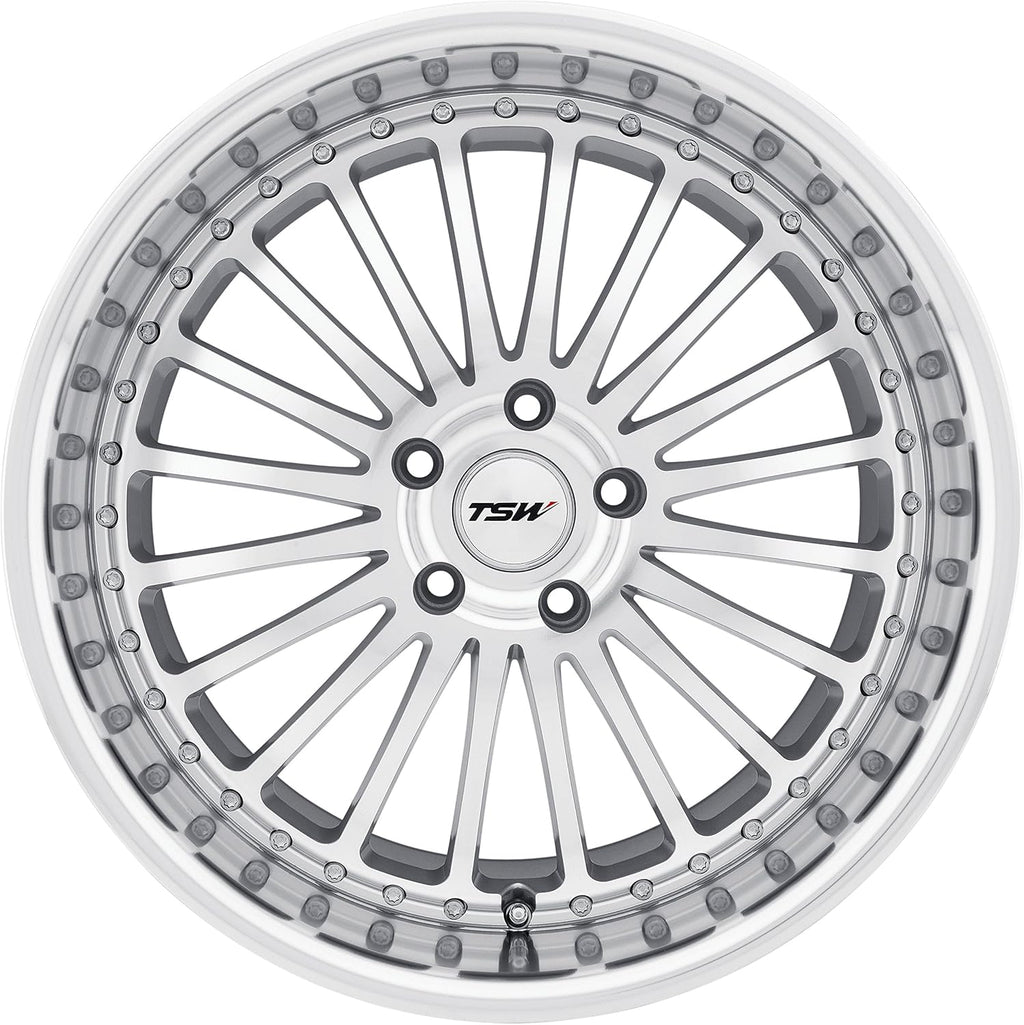 Silver Wheel with Machined Lip 18x8 J574244