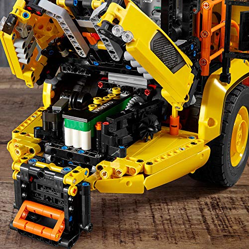 6x6 Volvo Articulated Hauler Building Kit Y125