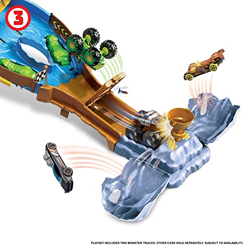 Wreckin’ Raceway Playset with Monster Trucks Bigfoot & Gunkster H3549