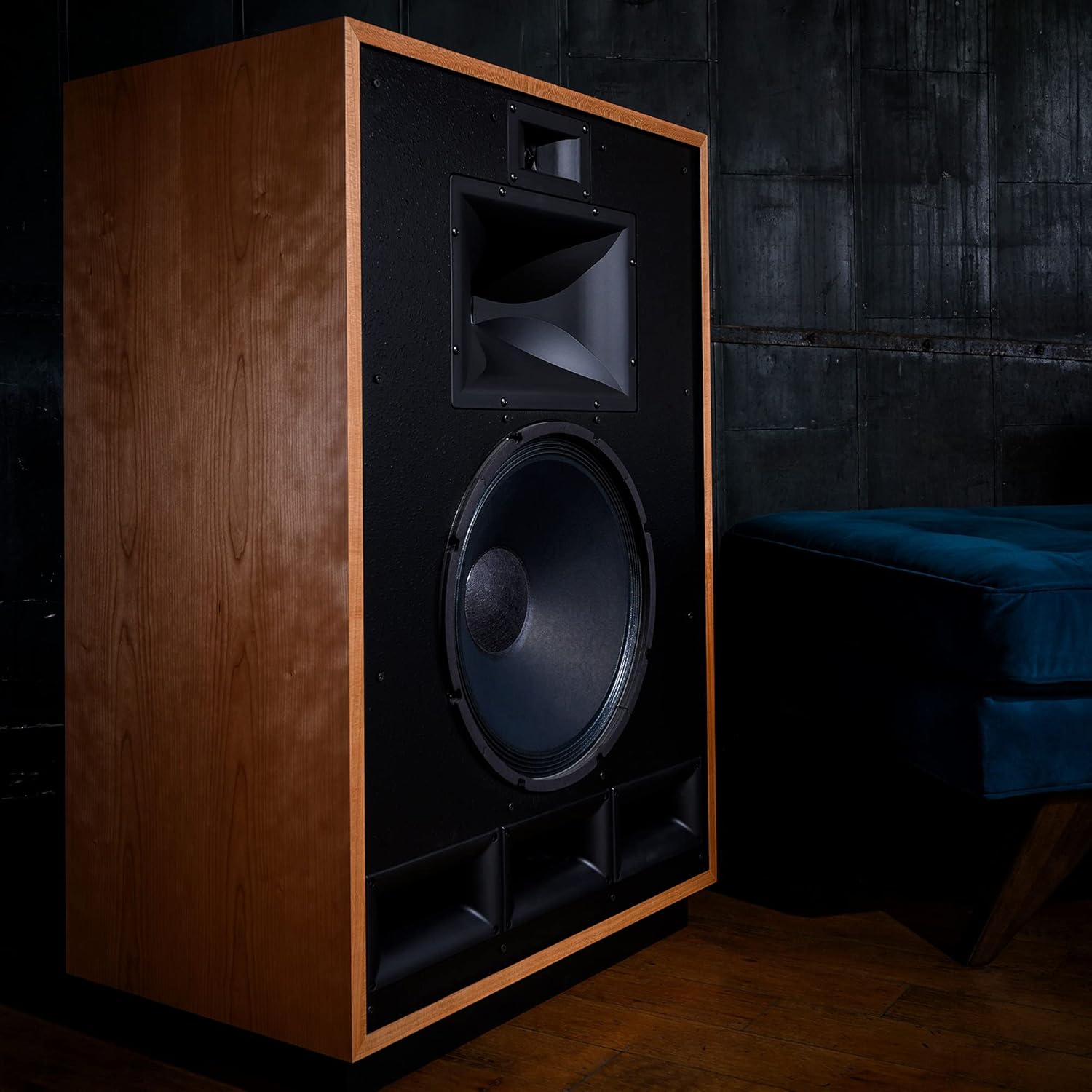 Walnut Floorstanding Speakers C1009